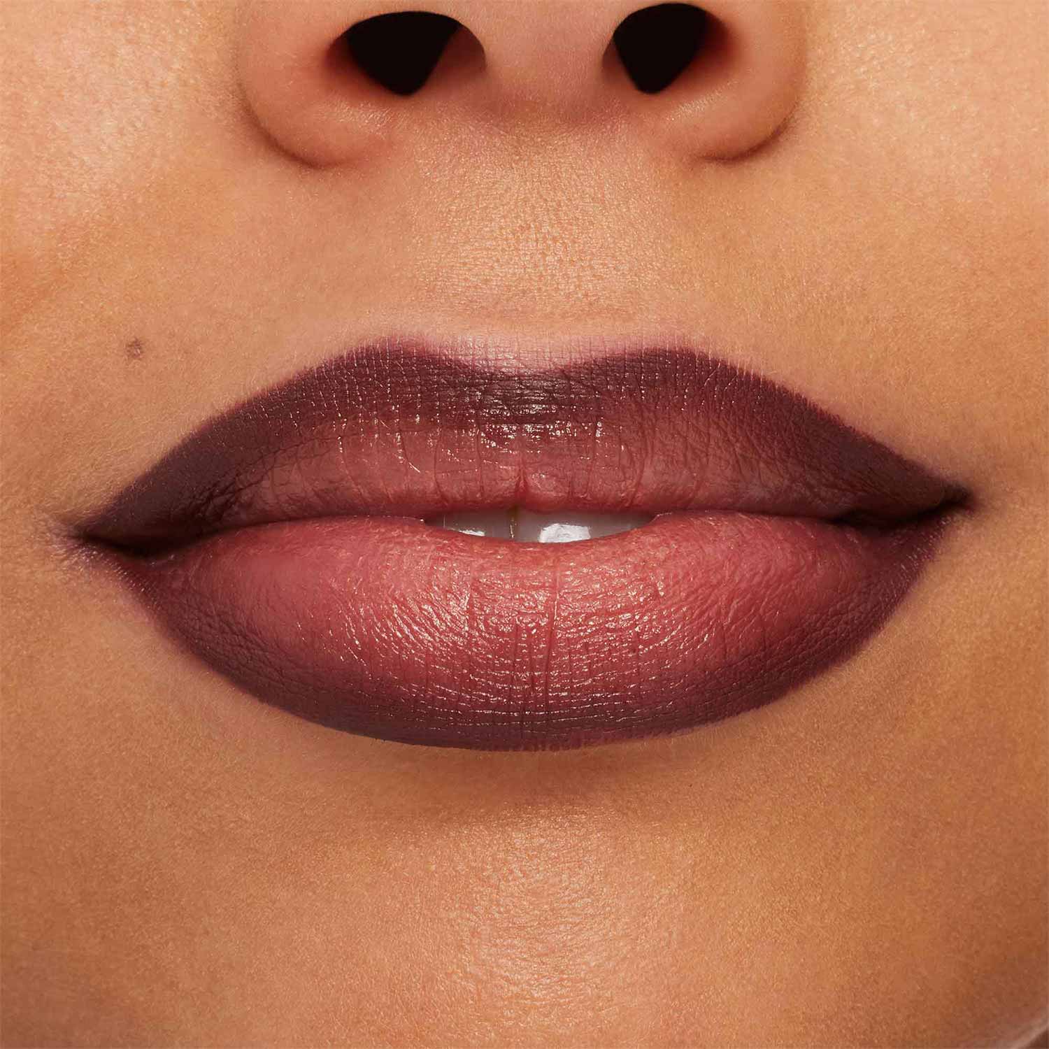 M&middot;A&middot;C LIP PENCIL (DELINEADOR DE LABIOS)